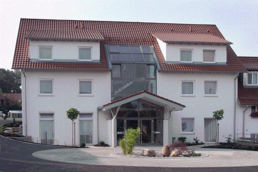 Hotel Gasthof Schuetzen Laupheim Exterior photo